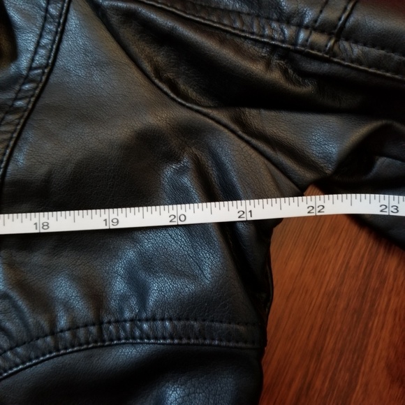 Womens Faux Leather Jacket - Picture 4 of 5